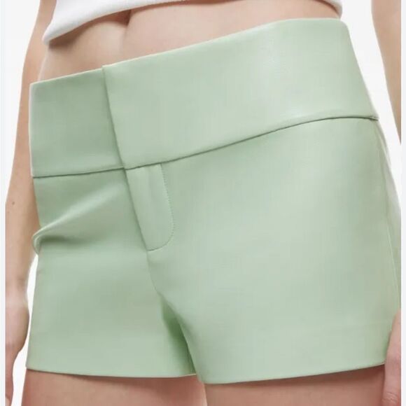 ALICE + OLIVIA Donald High Waisted Faux Leather Shorts Pistachio 12 NWT - Picture 3 of 6